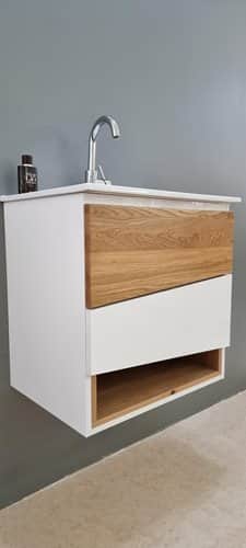 ארון אמבטיה תלוי לפי מידה רוחב עומק וצבע לפי בחירתך עם כיור משטח חרס שקוע דגם נורווגיה W