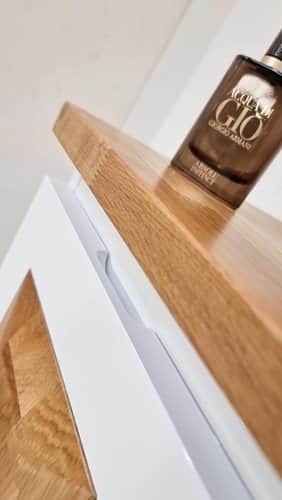 ארון אמבטיה תלוי לפי מידה רוחב עומק וצבע לפי בחירתך עם משטח עץ מלא להנחת כיור מונח דגם ליטא W