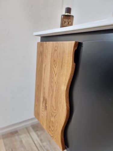 ארון אמבטיה תלוי רוחב 100 ס"מ בעומק 46 ס"מ צבע שחור מט עם כיור משטח חרס שקוע דגם מילאנו 100