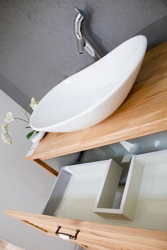 ארון אמבטיה תלוי לפי מידה רוחב ועומק לפי בחירתך עשוי מעץ מלא אלון מבוקע עם משטח להנחת כיור מונח דגם פלמן A