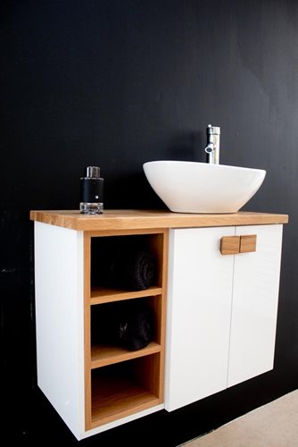 ארון אמבטיה תלוי לפי מידה רוחב עומק וצבע לפי בחירתך עם משטח עץ מלא להנחת כיור מונח דגם אוקלנד