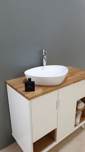 ארון אמבטיה עומד לפי מידה רוחב עומק וצבע לפי בחירתך עם משטח עץ מלא להנחת כיור מונח דגם בודפשט