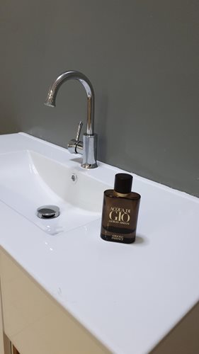 ארון אמבטיה עומד לפי מידה רוחב עומק וצבע לפי בחירתך עם כיור משטח חרס שקוע דגם איילנד