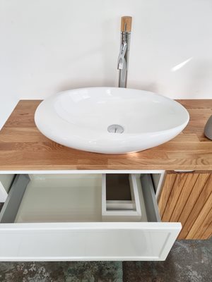 ארון אמבטיה תלוי לפי מידה רוחב עומק וצבע לפי בחירתך עם משטח עץ מלא להנחת כיור מונח דגם סקיאטוס