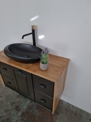 ארון אמבטיה תלוי לפי מידה רוחב עומק וצבע לפי בחירתך עם משטח עץ מלא להנחת כיור מונח דגם באדן