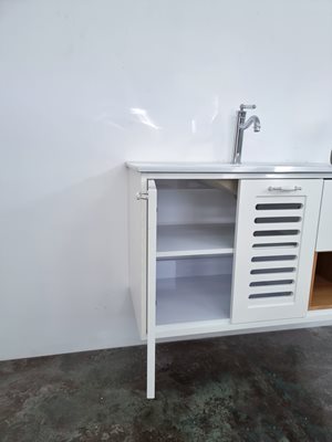 ארון אמבטיה תלוי לפי מידה רוחב וצבע לפי בחירתך עם כיור משטח חרס שקוע דגם פרח