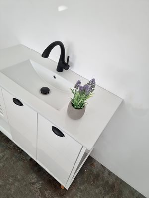 ארון אמבטיה עומד לפי מידה רוחב עומק וצבע לפי בחירתך עם כיור משטח חרס שקוע דגם טורנאי