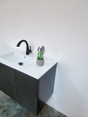 ארון אמבטיה תלוי לפי מידה רוחב עומק וצבע לפי בחירתך עם כיור משטח חרס שקוע דגם פוקס