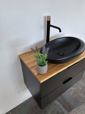 ארון אמבטיה תלוי לפי מידה רוחב עומק וצבע לפי בחירתך עם משטח עץ מלא להנחת כיור מונח דגם פראנק