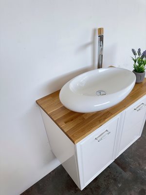 ארון אמבטיה תלוי לפי מידה רוחב עומק וצבע לפי בחירתך עם משטח עץ מלא להנחת כיור מונח דגם אמקס