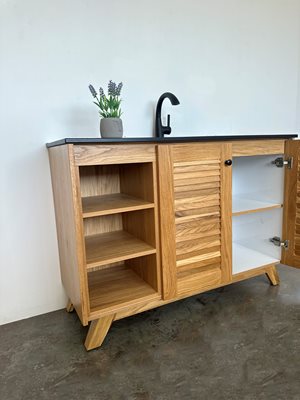 ארון אמבטיה עומד לפי מידה רוחב עומק לפי בחירתך עשוי מעץ מלא אלון מבוקע עם כיור משטח חרס שקוע דגם איסטנבול