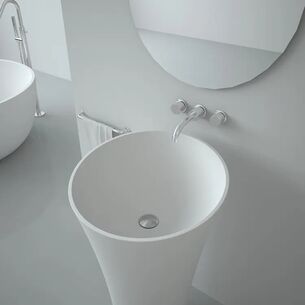 כיור רחצה חרס עומד מעוגל רצפתי קוטר מלמעלה 42 ס"מ וקוטר מלמטה 16 ס"מ גובה 95 ס"מ לבן מבריק ללא חור לברז דגם באטון