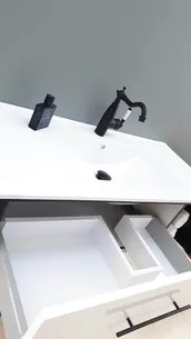 ארון אמבטיה תלוי לפי מידה רוחב עומק וצבע לפי בחירתך עם כיור משטח חרס שקוע דגם כרמל