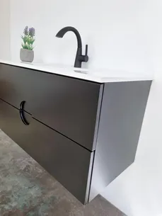 ארון אמבטיה תלוי לפי מידה רוחב עומק וצבע לפי בחירתך עם כיור משטח חרס שקוע דגם בריסל B