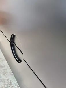 ארון אמבטיה תלוי לפי מידה רוחב עומק וצבע לפי בחירתך עם כיור משטח חרס שקוע דגם בריסל B