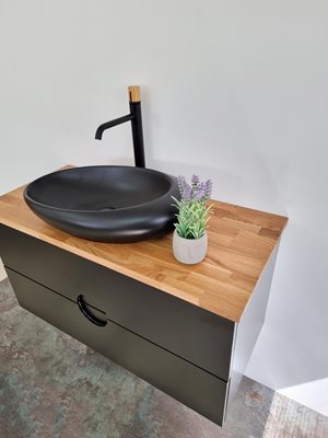 ארון אמבטיה תלוי לפי מידה רוחב עומק וצבע לפי בחירתך עם משטח עץ מלא להנחת כיור מונח דגם אריסטו B