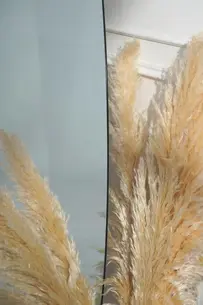 מראת גוף מרחפת בצורה אמורפית לתליה ללא מסגרת רוחב 70 ס"מ גובה 180 ס"מ דגם LM-54