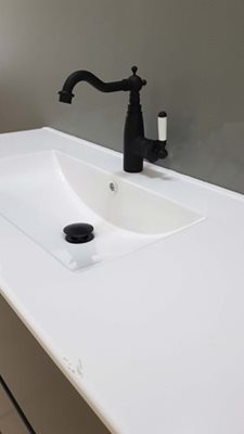 ארון אמבטיה עומד לפי מידה רוחב עומק וצבע לפי בחירתך עם כיור משטח חרס שקוע דגם תמנון