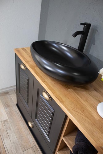 ארון אמבטיה עומד לפי מידה רוחב עומק וצבע לפי בחירתך עם משטח עץ מלא להנחת כיור מונח דגם ספיישל