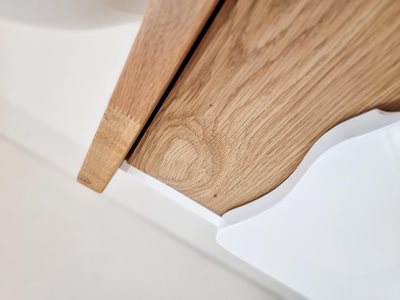 ארון אמבטיה תלוי לפי מידה רוחב עומק וצבע לפי בחירתך עם משטח עץ מלא להנחת כיור מונח דגם קימי