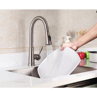 ברז מטבח מגיע עם פיה מסתובבת ונשלפת צבע ניקל מוברש דגם K121