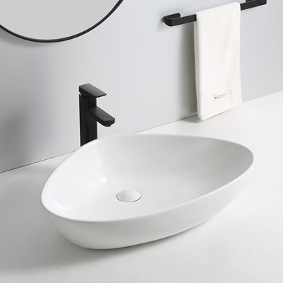 כיור רחצה מונח חרס אובלי משולש רוחב 59 ס"מ ועומק 39 ס"מ צבע לבן מבריק דגם לוון