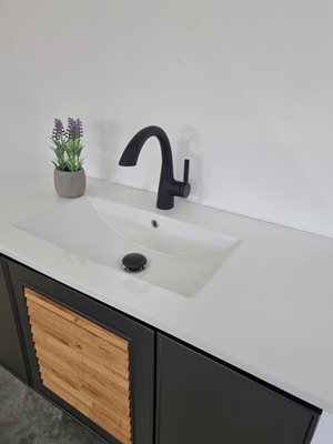 ארון אמבטיה תלוי לפי מידה רוחב וצבע לפי בחירתך עם כיור משטח חרס שקוע דגם תותו