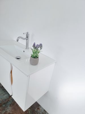 ארון אמבטיה תלוי לפי מידה רוחב עומק וצבע לפי בחירתך עם כיור משטח חרס שקוע דגם ברגאמו