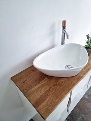 ארון אמבטיה תלוי לפי מידה רוחב עומק וצבע לפי בחירתך עם משטח עץ מלא להנחת כיור מונח דגם פיזה