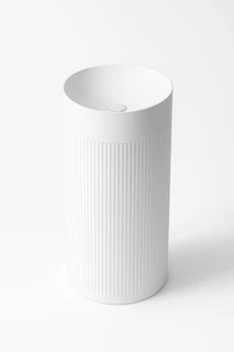 כיור רחצה חרס עומד מעוגל מחורץ רצפתי קוטר 41 ס"מ גובה 85 ס"מ לבן מט ללא חור לברז דגם ליסבוש