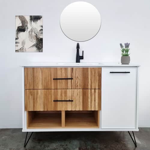 ארון אמבטיה עומד רוחב 120 ס"מ בעומק 46 ס"מ צבע לבן מט עם כיור משטח חרס שקוע דגם בנגקוק 120