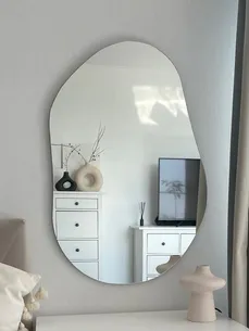 מראה מרחפת לתליה בצורה אמורפית ללא מסגרת רוחב 80 ס"מ גובה 100 ס"מ דגם M-20