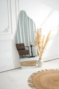 מראת גוף מרחפת בצורה אמורפית לתליה ללא מסגרת רוחב 70 ס"מ גובה 180 ס"מ דגם LM-52